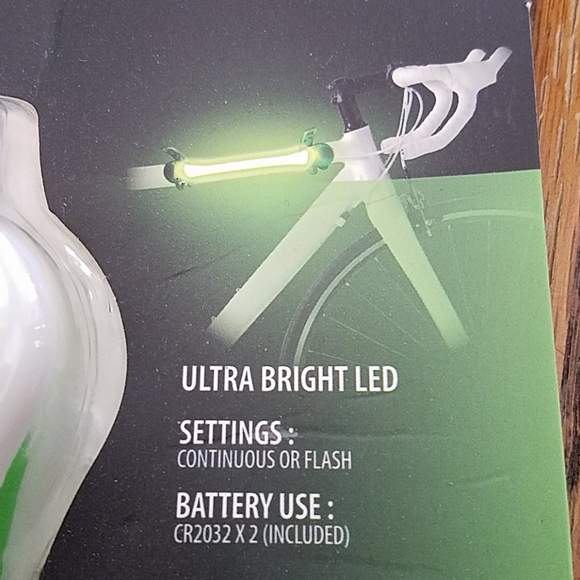 Multi-Use LED Safety Light - Picture 4 of 6